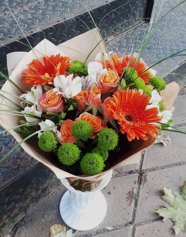 Букет цветов из: Герберы, Хризантемы, Альстромерии и Розы в Губкине