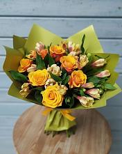 Букет цветов из:  Альстромерии и Розы в Губкине