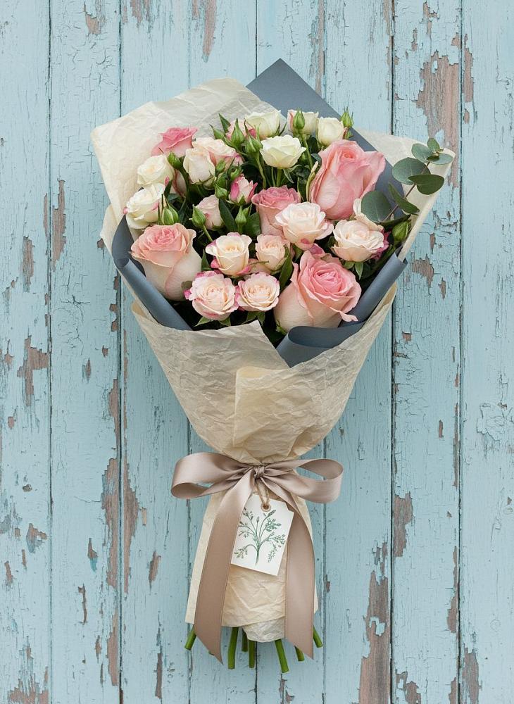 Букет цветов из: Розы в Губкине