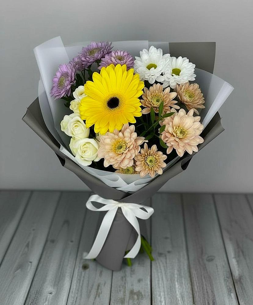 Букет цветов из: Розы, Герберы и Хризантемы в Губкине