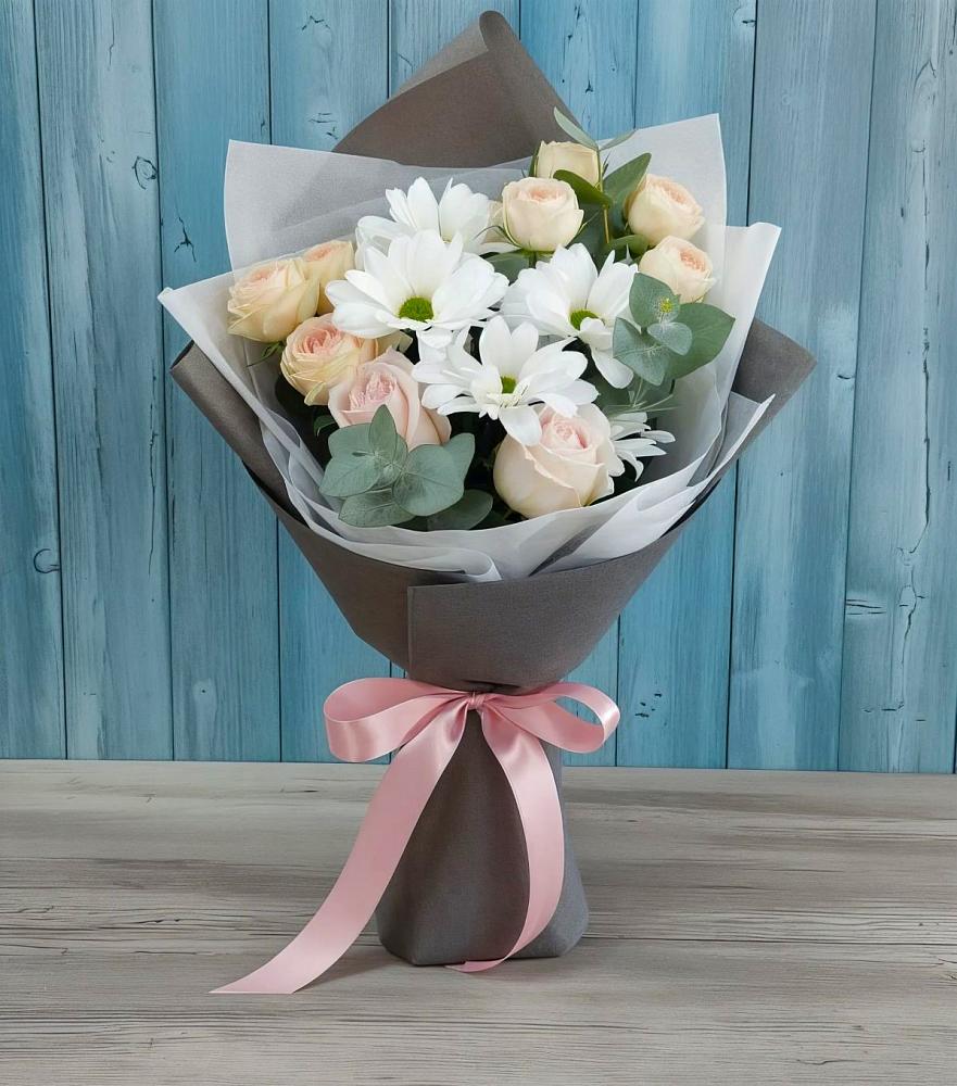 Букет цветов из: Хризантемы и Розы в Губкине