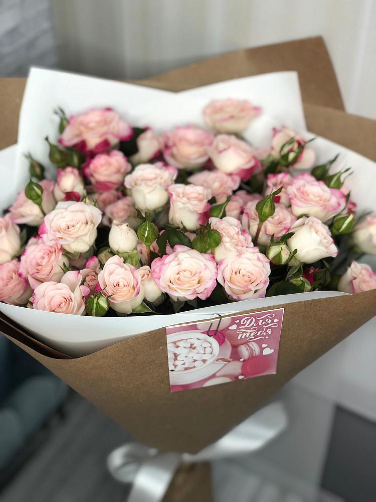 Букет цветов из: Розы в Губкине