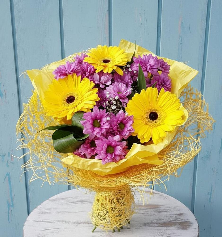 Букет цветов из: Хризантемы и Герберы в Губкине