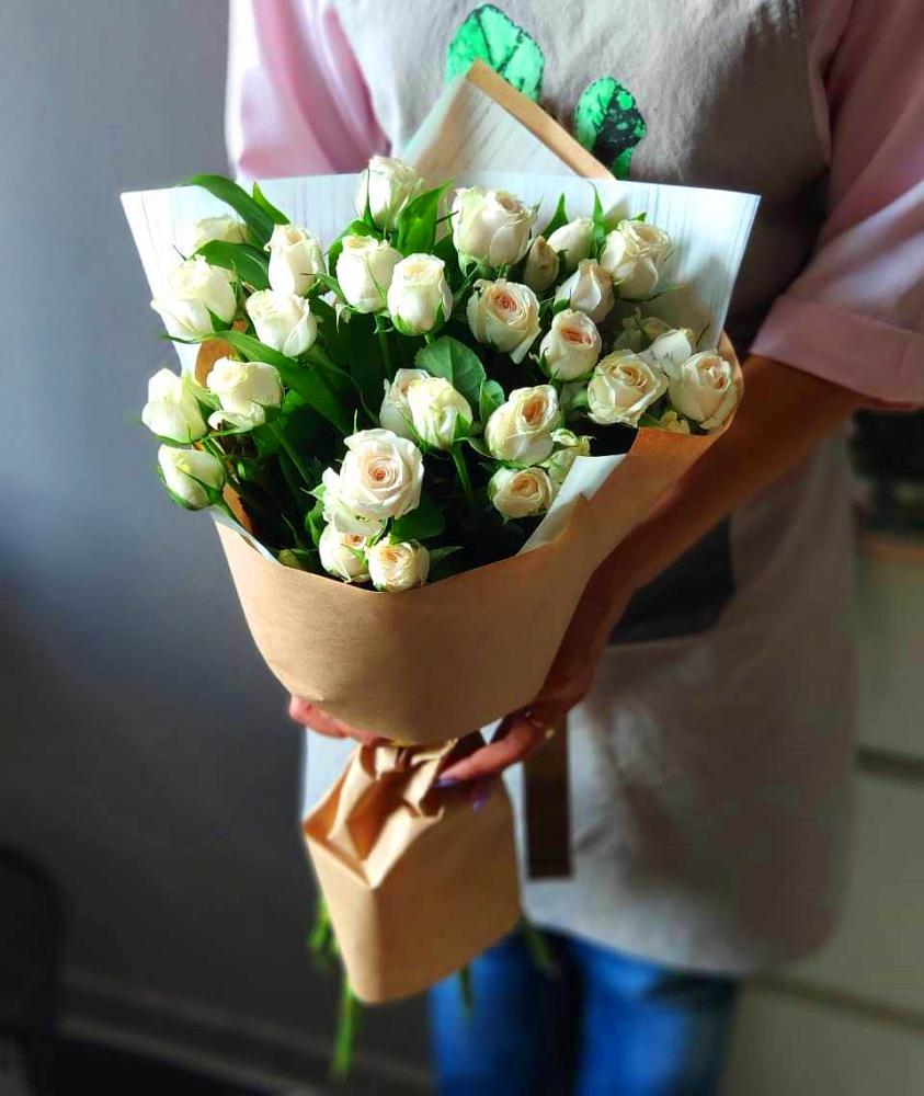 Букет цветов из: Розы в Губкине