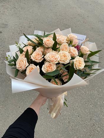 Букет Кремовые розы Латте в Губкине