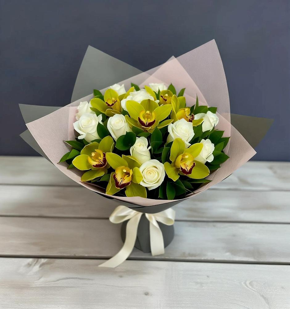 Букет цветов из: Орхидеи и Розы в Губкине