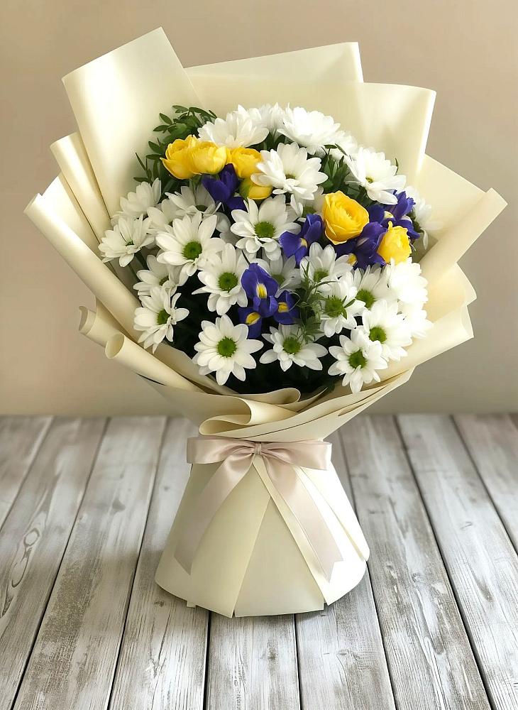 Букет цветов из: Ирисы, Хризантемы и Розы в Губкине