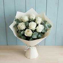Букет Белые розы в Эвкалипте в Губкине