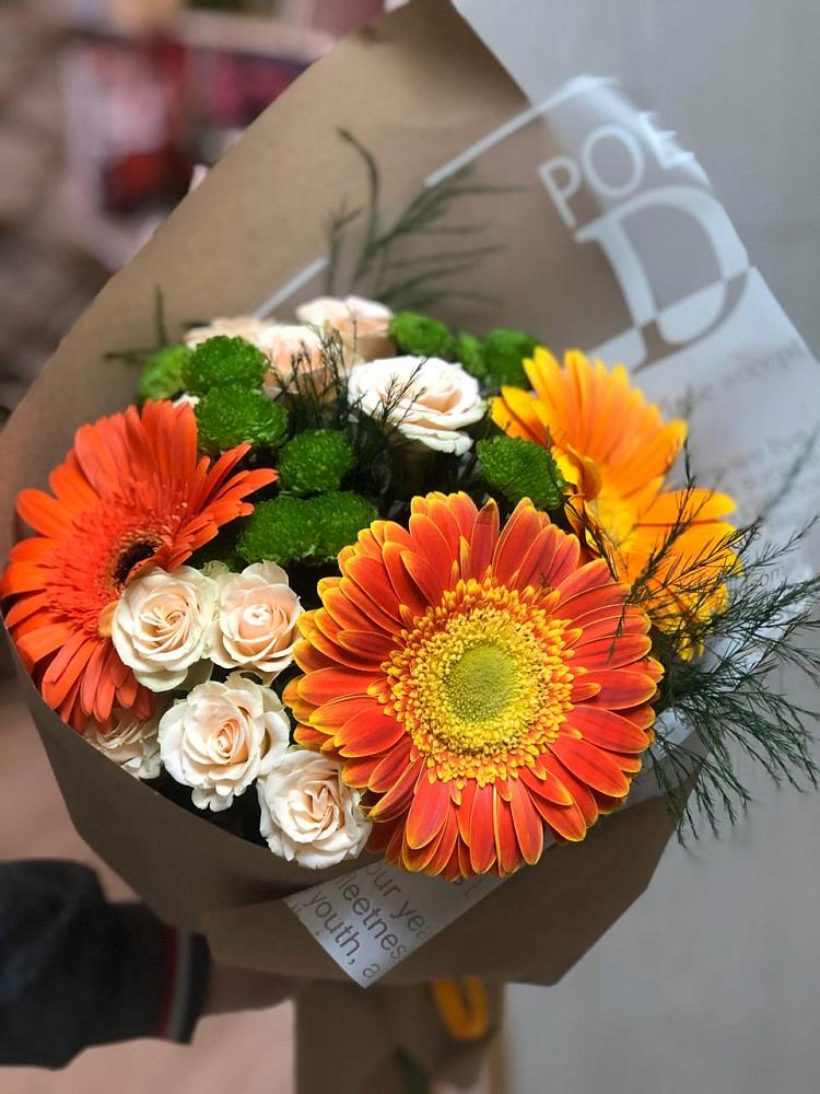 Букет цветов из: Герберы, Хризантемы и Розы в Губкине
